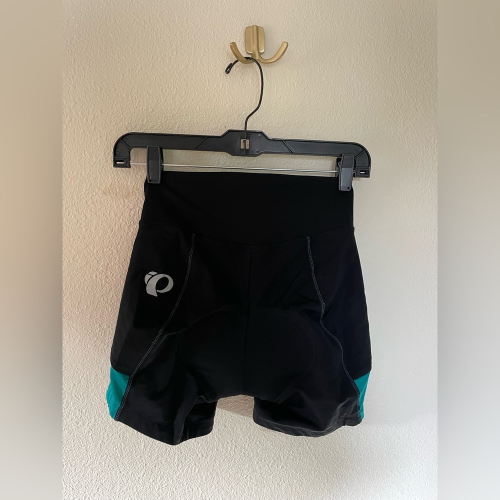 Pearl Izumi padded bike shorts - Picture 2 of 3